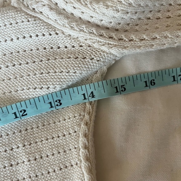 American Eagle Crochet Cream Long Sleeve Crop Size Small - Picture 6 of 7